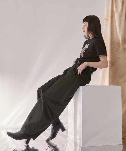ELUNIS（エルニス）の「バルーンシルエットパンツ（スラックス・レディース・グレー/ブラック・1/0）」の11枚目の写真