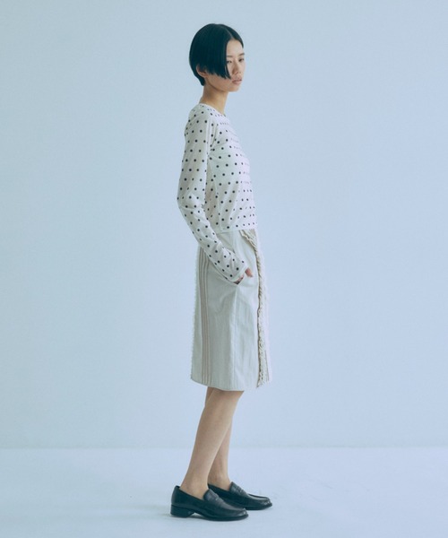 EN NEUME（エンノイム）の「Sheer Dotted Crewneck Long Tee（Tシャツ/カットソー・レディース・オフホワイト/グレー・FREE）」の11枚目の写真