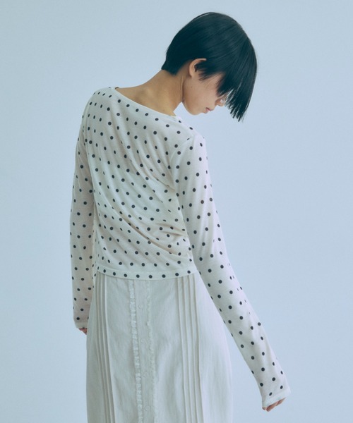 EN NEUME（エンノイム）の「Sheer Dotted Crewneck Long Tee（Tシャツ/カットソー・レディース・オフホワイト/グレー・FREE）」の4枚目の写真