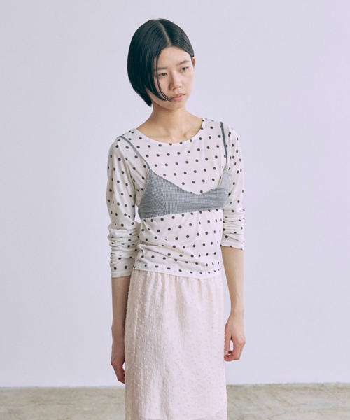 EN NEUME(エンノイム)の「Sheer Dotted Crewneck Long Tee(Tシャツ/カットソー・レディース・オフホワイト/グレー/ブラウン/ブラック・FREE)」の22枚目の写真