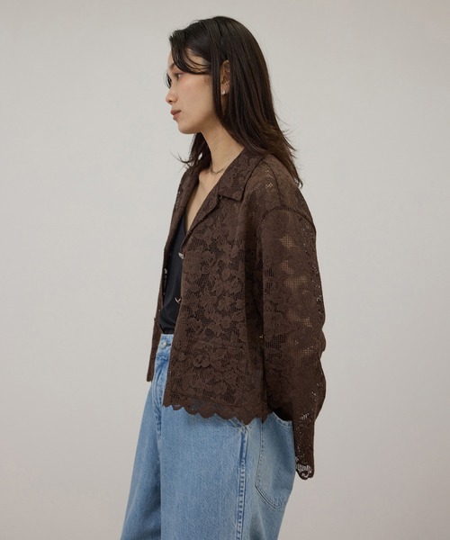 SALON adam et rope'（サロン アダム エ ロペ）の「スカラップレースクロップドシャツジャケット（その他アウター・レディース・ダークブラウン/ホワイト・FREE）」の13枚目の写真