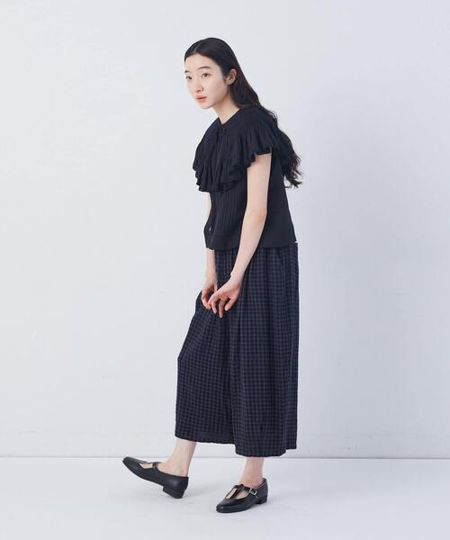 conges payes ADIEU TRISTESSE（コンジェ ペイエ アデュートリステス）の「モスリンハンドタックカラージレ（ベスト・レディース・オフホワイト/ブラック・38）」の4枚目の写真