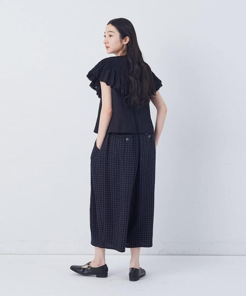 conges payes ADIEU TRISTESSE（コンジェ ペイエ アデュートリステス）の「モスリンハンドタックカラージレ（ベスト・レディース・オフホワイト/ブラック・38）」の5枚目の写真