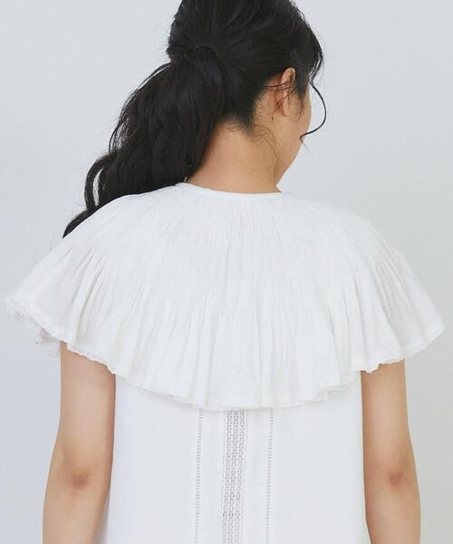 conges payes ADIEU TRISTESSE（コンジェ ペイエ アデュートリステス）の「モスリンハンドタックカラージレ（ベスト・レディース・オフホワイト/ブラック・38）」の18枚目の写真