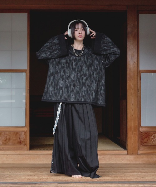 狐独(コドク)の「2wayフレアスリーブロンT(Tシャツ/カットソー・メンズ・ブラック/ダークブルー・LARGE/MEDIUM)」の11枚目の写真
