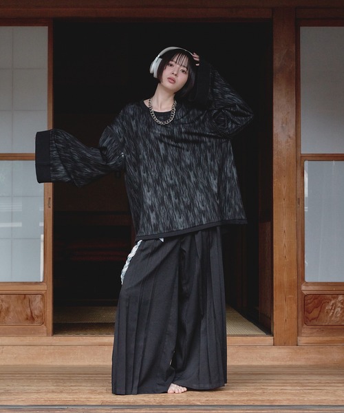 狐独(コドク)の「2wayフレアスリーブロンT(Tシャツ/カットソー・メンズ・ブラック/ダークブルー・LARGE/MEDIUM)」の13枚目の写真