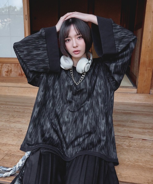 狐独(コドク)の「2wayフレアスリーブロンT(Tシャツ/カットソー・メンズ・ブラック/ダークブルー・LARGE/MEDIUM)」の9枚目の写真