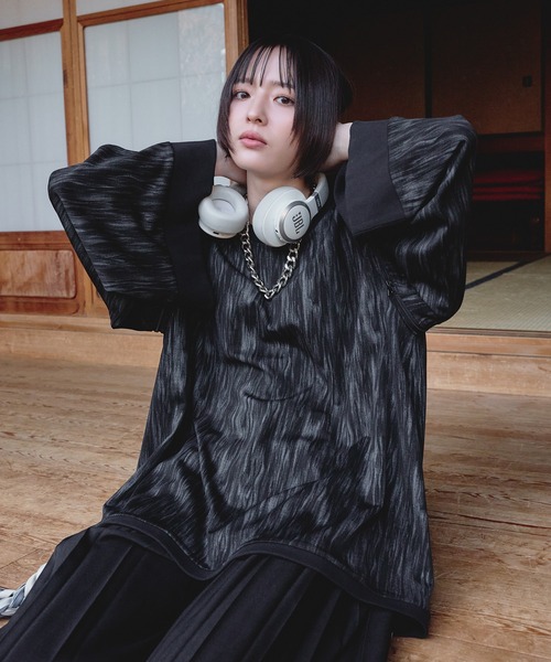 狐独(コドク)の「2wayフレアスリーブロンT(Tシャツ/カットソー・メンズ・ブラック/ダークブルー・LARGE/MEDIUM)」の10枚目の写真