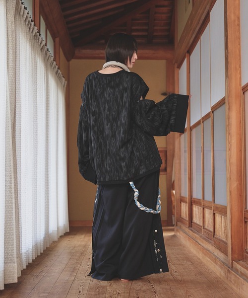 狐独(コドク)の「2wayフレアスリーブロンT(Tシャツ/カットソー・メンズ・ブラック/ダークブルー・LARGE/MEDIUM)」の6枚目の写真