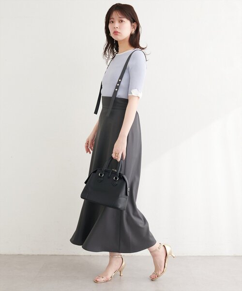 natural couture(ナチュラルクチュール)の「ドット釦デザイン2WAYスカート(スカート・レディース・チャコールグレー/アイボリー/ブラック/サックスブルー・FREE)」の15枚目の写真