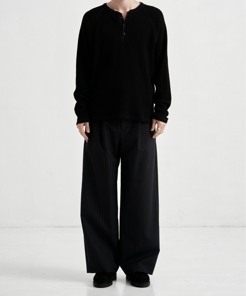 PUBLIC TOKYO(パブリックトウキョウ)の「【再入荷なし】サーマルヘンリーネックTEE /ロンT/春服/ウォッシャブル/コットン100%/トレンド(Tシャツ/カットソー・メンズ・ブラック/イエロー/グレー・1/2)」の18枚目の写真