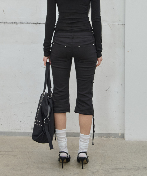 41PRAY（サイルプレイ）の「Waist Pocket Capri Pants / Black（その他パンツ・レディース・ブラック・2/1）」の3枚目の写真