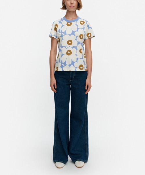marimekko(マリメッコ)の「【ASIA&FINLAND EXCLUSIVE】Heleys Unikko / T-shirt(Tシャツ/カットソー・レディース・ライトブルー・X-SMALL/SMALL/MEDIUM/LARGE)」の1枚目の写真