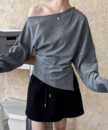 semplice（センプリチェ）の「オフショルダー ドレープ ニットトップス（チュニック）」