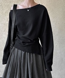 semplice（センプリチェ）の「オフショルダー ドレープ ニットトップス（チュニック）」