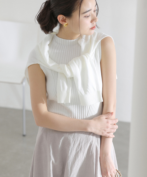 La TOTALITE（ラトータリテ）の「【洗える】シアーカーデアンサンブル（アンサンブル・レディース・ダークパープル/ホワイト/チャコールグレー・FREE）」の2枚目の写真