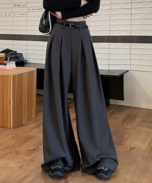 mielu(ミエル)の「ワイドタックパンツ(その他パンツ・レディース・ブラウン/グレー/ブラック・MEDIUM/LARGE)」の11枚目の写真