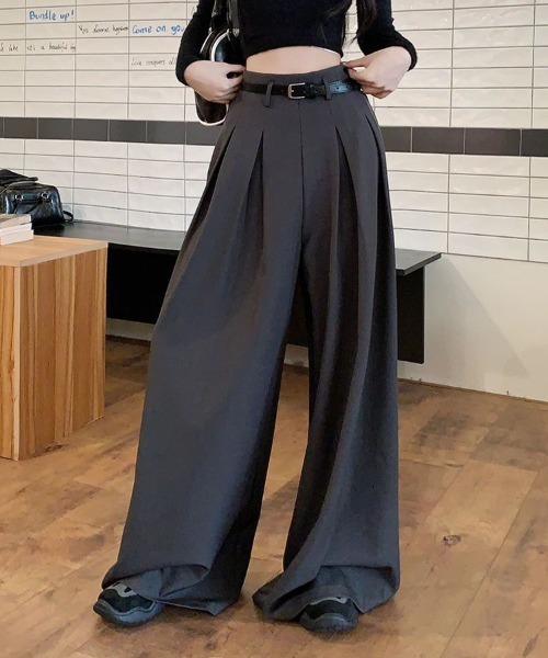 mielu(ミエル)の「ワイドタックパンツ(その他パンツ・レディース・ブラウン/グレー/ブラック・MEDIUM/LARGE)」の12枚目の写真