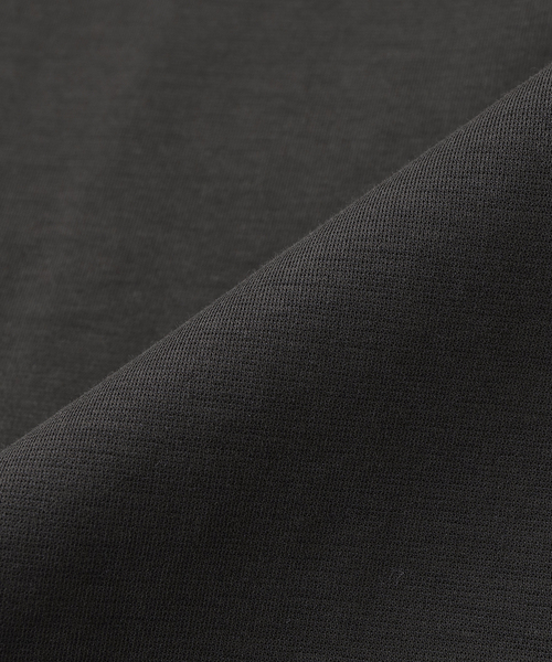 B.C STOCK(ベーセーストック)の「MULTI FUNCTION 32G PONTE ロングスリーブTシャツ(Tシャツ/カットソー・メンズ・ブラック/ホワイト/チャコールグレー・LARGE/MEDIUM/SMALL/X-LARGE)」の5枚目の写真