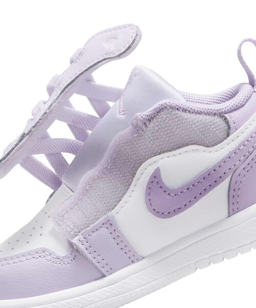 JORDAN BRAND(ジョーダンブランド)の「ジョーダン 1 LOW ALT ベビーシューズ / Jordan 1 Low Alt Baby/Toddler Shoes DR9747-500 Barely Grape(スニーカー・キッズ・パープル・15 /16/14/11/10/13/12/8/9)」の8枚目の写真