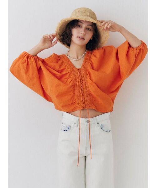 Ungrid(アングリッド)の「スリーブボリュームブラウス(シャツ/ブラウス・レディース・オレンジ/ブラック/オフホワイト・FREE)」の5枚目の写真