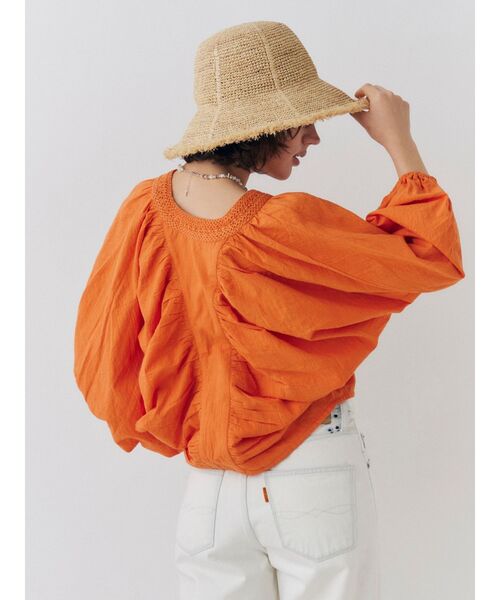 Ungrid(アングリッド)の「スリーブボリュームブラウス(シャツ/ブラウス・レディース・オレンジ/ブラック/オフホワイト・FREE)」の6枚目の写真