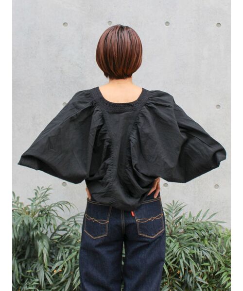 Ungrid(アングリッド)の「スリーブボリュームブラウス(シャツ/ブラウス・レディース・オレンジ/ブラック/オフホワイト・FREE)」の13枚目の写真