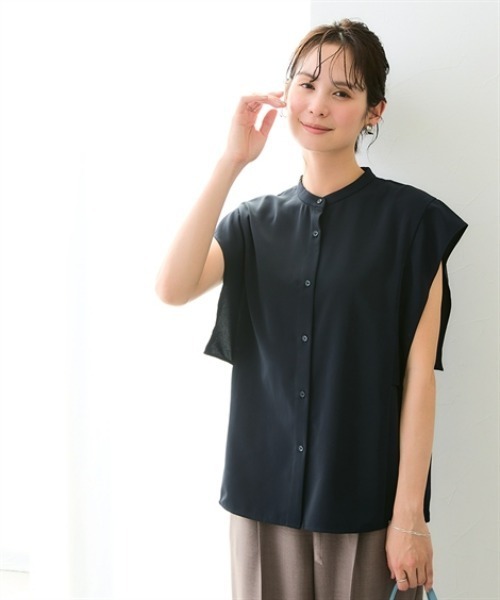 7days Life Styling（セブンデイズライフスタイリング）の「【UVカット/速乾】ストレッチパウダーサテンスクエアスリーブブラウス（シャツ/ブラウス・レディース・オフホワイト/グリーン/ネイビー・S/M/L/LL/3L）」の4枚目の写真