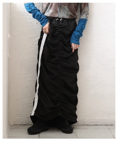 Sawa a la mode(サワアラモード)の「ラインセンターギャザースカート(スカート・レディース・ブラック・FREE)」の5枚目の写真