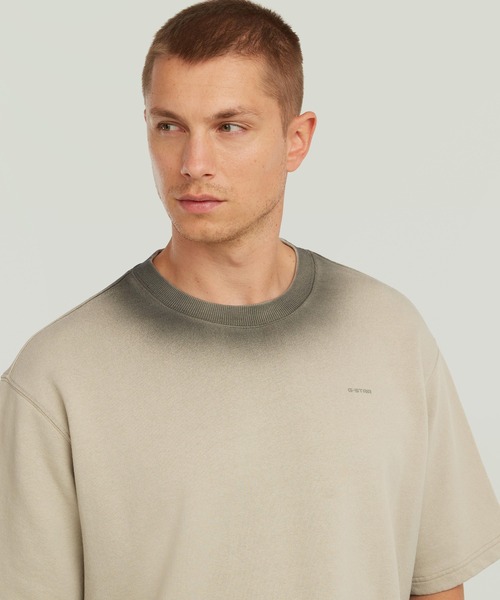 G-STAR(ジースター)の「Sprayed Relaxed Sweater/スプレー加工リラックスオーバーサイズスウェットTシャツ(Tシャツ/カットソー・メンズ・ホワイト系その他/ブルー系その他/ベージュ系その他・X-SMALL/LARGE/MEDIUM/SMALL/X-LARGE)」の17枚目の写真