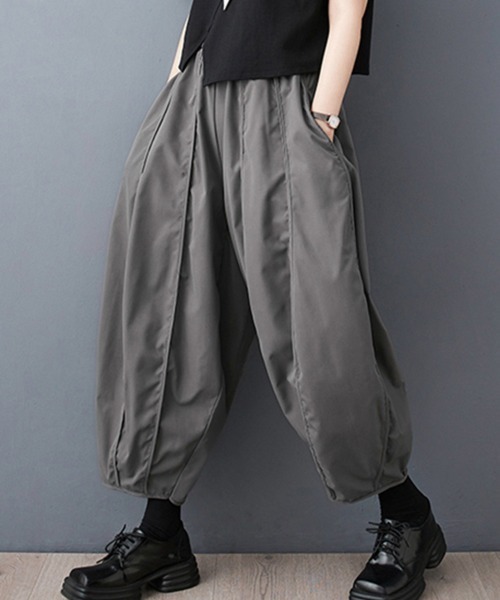 ReRe(リリ)の「ディープタックバルーンパンツ(その他パンツ・レディース・グレー/ブラック・FREE)」の6枚目の写真