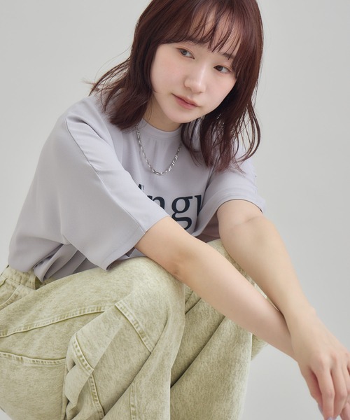 RU.TI.LE(ルチル)の「【RU.TI.LE】<接触冷感・吸水速乾・UVケア>ロゴプリントTブラウス(Tシャツ/カットソー・レディース・チャコールグレー/グレー・MEDIUM)」の14枚目の写真