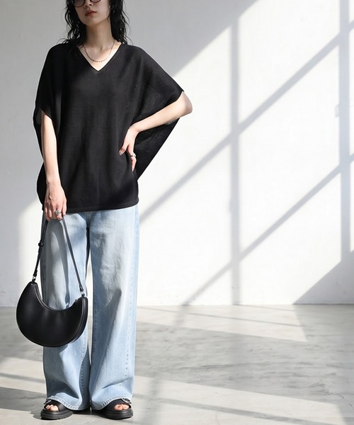 antiqua(アンティカ)の「Vネック 半袖 ドルマンニット(ニット/セーター・レディース・ベージュ系その他/レッド/チャコールグレー/ブラック・ONESIZE)」の7枚目の写真