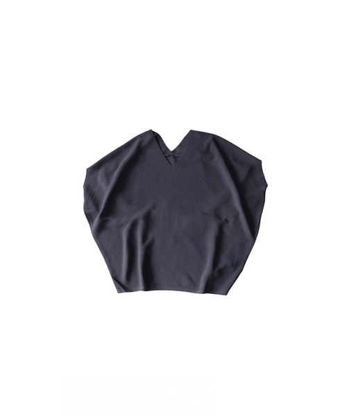 antiqua(アンティカ)の「Vネック 半袖 ドルマンニット(ニット/セーター・レディース・ベージュ系その他/レッド/チャコールグレー/ブラック・ONESIZE)」の17枚目の写真