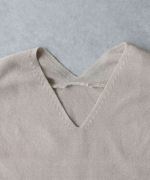 antiqua(アンティカ)の「Vネック 半袖 ドルマンニット(ニット/セーター・レディース・ベージュ系その他/レッド/チャコールグレー/ブラック・ONESIZE)」の20枚目の写真