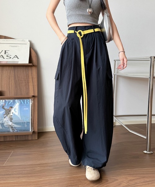 ONEP STAR(ワンピスター)の「裾ドロスト風ワイドカーゴパンツ(カーゴパンツ・レディース・ホワイト/ネイビー/イエロー/ブラック・SMALL/MEDIUM/LARGE/X-LARGE)」の10枚目の写真
