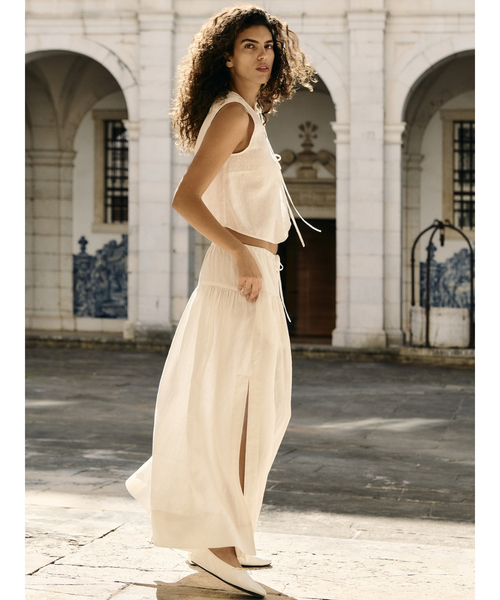 Banana Republic(バナナリパブリック)の「リネン ティアード タイサイド マキシスカート(スカート・レディース・ホワイト・L/M/S/XS)」の11枚目の写真