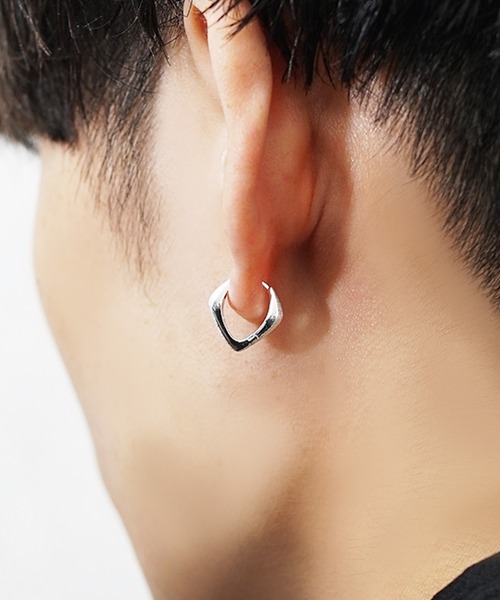 MinoriTY(マイノリティ)の「【MinoriTY select】選べるデザインピアス メンズ シルバー ウィメンズ ユニセックス(ピアス(片耳用)・メンズ・シルバー/シルバー系その他/シルバー系その他2/シルバー系その他3/シルバー系その他4/シルバー系その他5/シルバー系その他6/シルバー系その他7・FREE)」の21枚目の写真