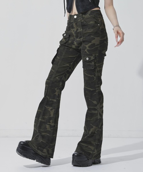 ANAP（アナップ）の「カモフラ フレアパンツ（その他パンツ・レディース・カーキ・S/M）」の3枚目の写真