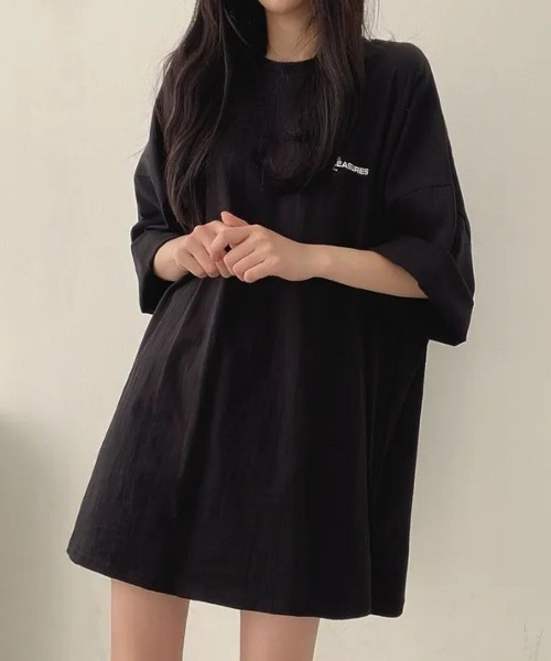 Lips(リップス)の「ゆるっとシルエットでこなれ感♪大人カジュアルに決まるビッグTシャツ(Tシャツ/カットソー・レディース・ダークグレー/カーキ/ブラック・FREE)」の2枚目の写真