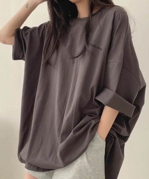 Lips(リップス)の「ゆるっとシルエットでこなれ感♪大人カジュアルに決まるビッグTシャツ(Tシャツ/カットソー・レディース・ダークグレー/カーキ/ブラック・FREE)」の14枚目の写真