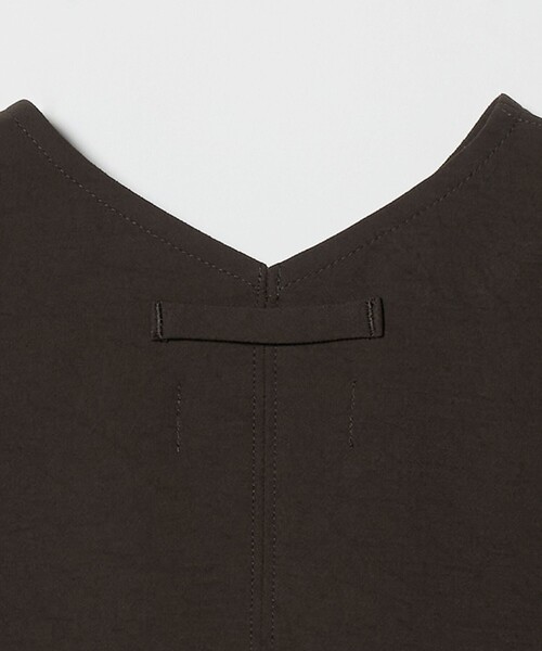 UNITED ARROWS & SONS by DAISUKE OBANA(ユナイテッドアローズアンドサンズバイダイスケオバナ)の「<D.O UNITED ARROWS BY DAISUKE OBANA for WOMEN>Ⅰ SL/LESS DRESS 26SS/ワンピース(ワンピース・レディース・ブラック/ダークブラウン・S/M)」の9枚目の写真