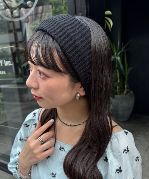 Kastane(カスタネ)の「スタッズヘアバンド(ヘアバンド・レディース・ライトグレー/ブラック・FREE)」の13枚目の写真