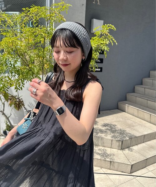 Kastane(カスタネ)の「スタッズヘアバンド(ヘアバンド・レディース・ライトグレー/ブラック・FREE)」の16枚目の写真