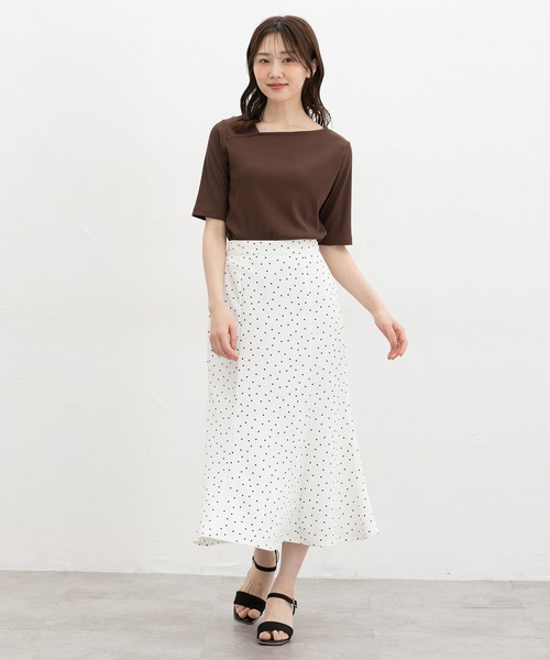 Honeys(ハニーズ)の「【ハニさら・接触冷感・UVカット】アシメネックトップス(Tシャツ/カットソー・レディース・ブラウン/ダークブルー/ブラック/アイボリー・S/M/LL/L)」の13枚目の写真