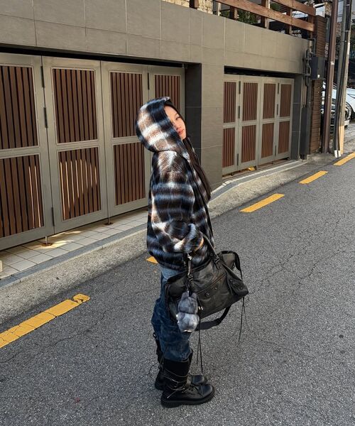 ERSCO(イーアルエスコ)の「ウォッシング レギュラーデニムパンツ_ディープブルー(デニムパンツ・レディース・その他・1/2/3)」の9枚目の写真