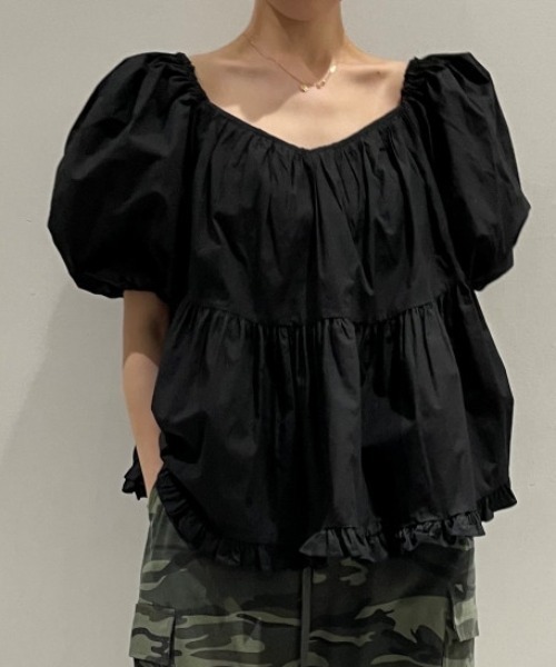 AMAJI（アマジ）の「パフスリーブ シャーリング フリルブラウス（シャツ/ブラウス・レディース・ホワイト/グリーン/ブラック・FREE）」の3枚目の写真