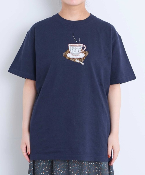 l'atelier du savon(アトリエドサボン)の「アップリケ刺繍 ティーカップTシャツ(Tシャツ/カットソー・レディース・オートミール/ネイビー/ホワイト・FREE)」の11枚目の写真