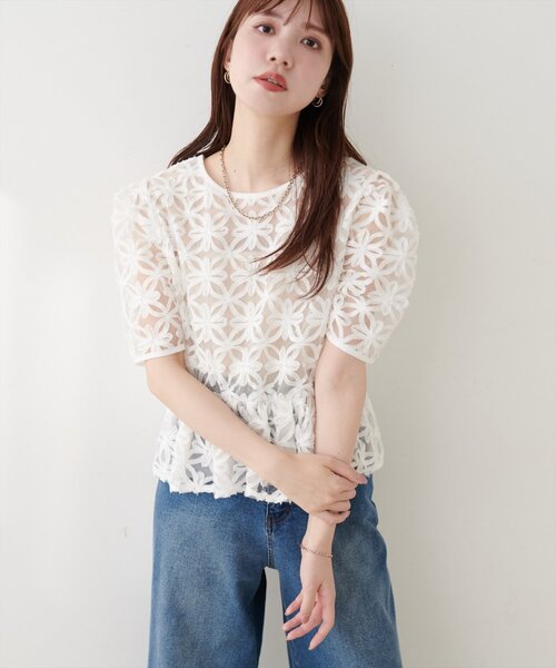 natural couture（ナチュラルクチュール）の「お花刺繍ペプラムブラウス（シャツ/ブラウス・レディース・オフホワイト/アイボリー/ブラック・FREE）」の10枚目の写真