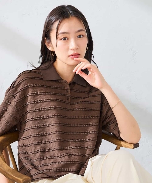 a.v.v(アーヴェヴェ)の「フリルボーダーポロトップス(Tシャツ/カットソー・レディース・ブラウン/アイボリー・39)」の22枚目の写真